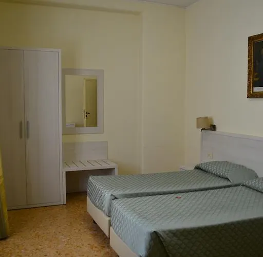 Casa Per Ferie Ravasco San Pietro Affittacamere Roma